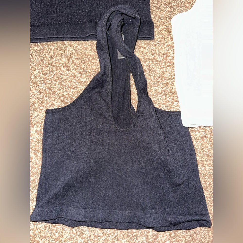 Crop Top Bundle - Picture 2 of 3